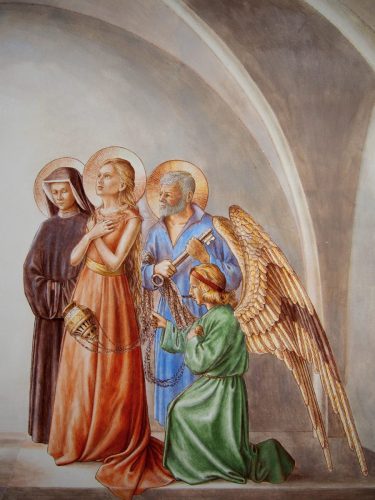 détail du groupe de droite : sainte Faustine, sainte Marie Madeleine et saint Pierre.(maison paroissiale de Sanary sur Mer)